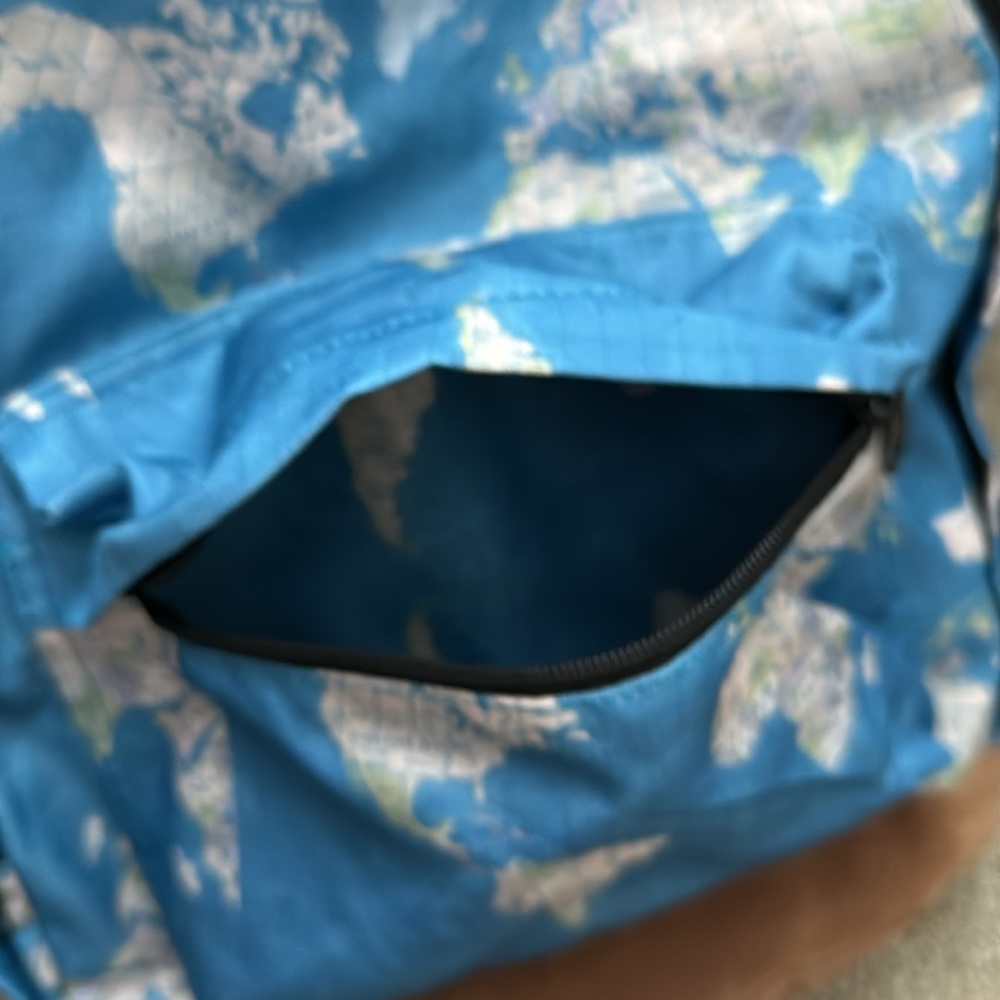 World Traveler Backpack - Picture 2 of 4